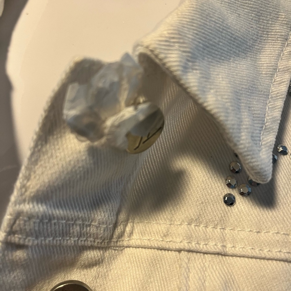 VENUS White Jean Jacket with Black and Silver Star Accents-NWOT - Picture 3 of 6